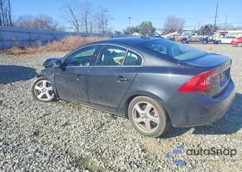 2012 Volvo S60 T5 z USA, uszkodzony, nr VIN YV1622FS5C2131582